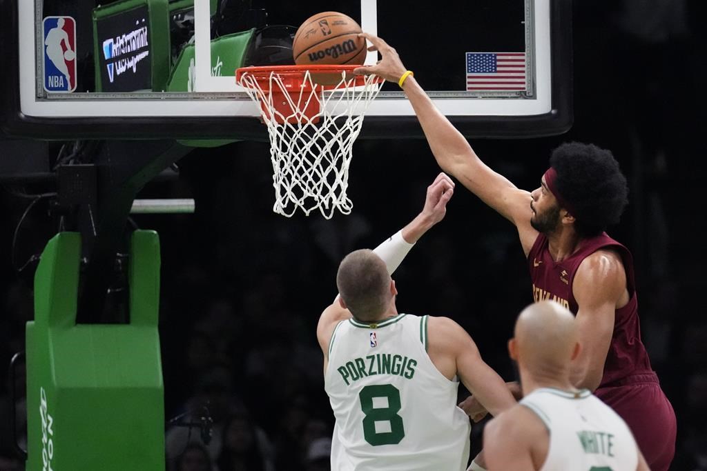 Les Celtics battent les Cavaliers 120-113 et demeurent invaincus à domicile