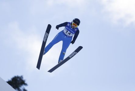 Le Canadienne Abigail Strate gagne la médaille d’argent en saut à ski en Allemagne