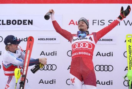 Manuel Feller remporte le slalom de la Coupe du monde d’Adelboden par deux centièmes