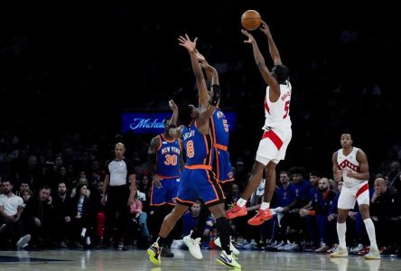 Le triple double de Randle mène les Knicks vers un gain de 128-100 contre les Raptors