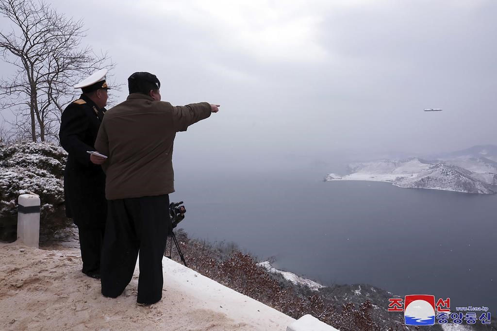 Kim Jong-un a supervisé les tirs d’essai de nouveaux missiles de croisière