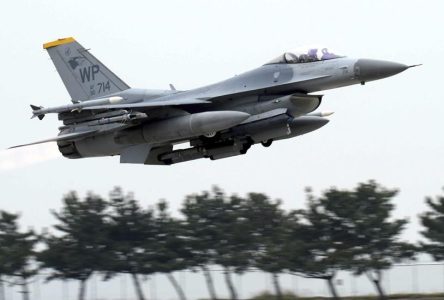 Un F-16 américain s’écrase au large de la Corée du Sud, le pilote s’éjecte à temps