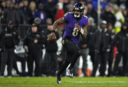 Le quart Lamar Jackson, des Ravens, est nommé le joueur le plus utile dans la NFL