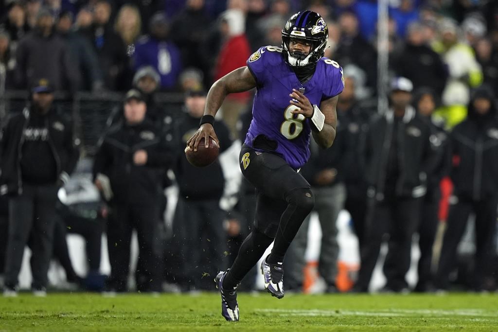 Le quart Lamar Jackson, des Ravens, est nommé le joueur le plus utile dans la NFL