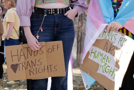 Le tribunal autorise la contestation de la loi sur les jeunes trans en Saskatchewan