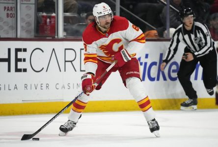 Les Flames de Calgary échangent le défenseur Chris Tanev aux Stars de Dallas