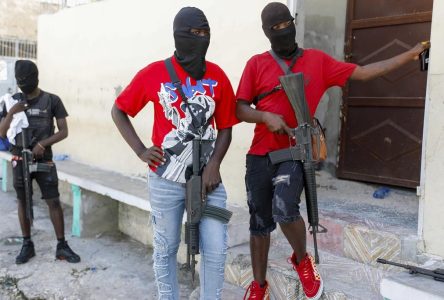 Des politiciens haïtiens tentent de créer une alliance alors qu’Henry veut rentrer