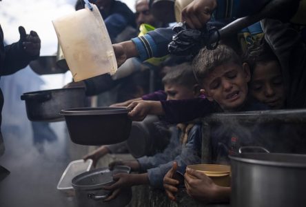 Des enfants meurent de faim dans la bande de Gaza