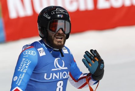 Le Suisse Marco Odermatt termine cinquième et s’assure du titre en super-G