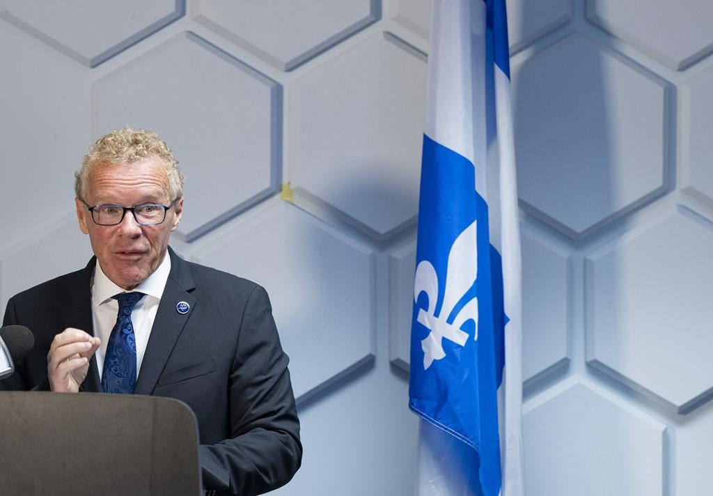 Formation accélérée en construction: Québec espère garder 90 % des recrues