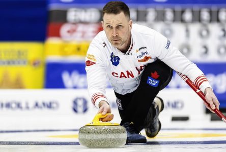 Le Canada signe deux victoires de plus au Mondial de curling masculin