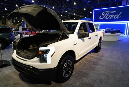 Ford ralentit la production de certains véhicules électriques