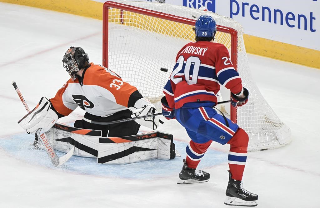 Juraj Slafkovsky marque trois buts et le Canadien écrase les Flyers 9-3