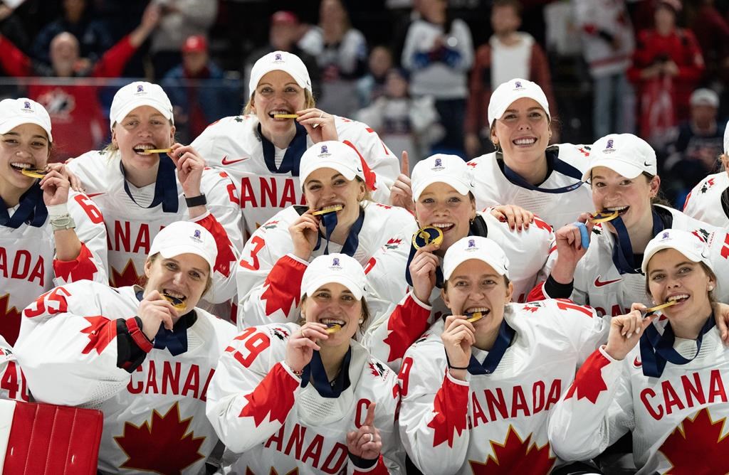 Les Canadiennes défont les Américaines 6-5 et sont sacrées championnes du monde