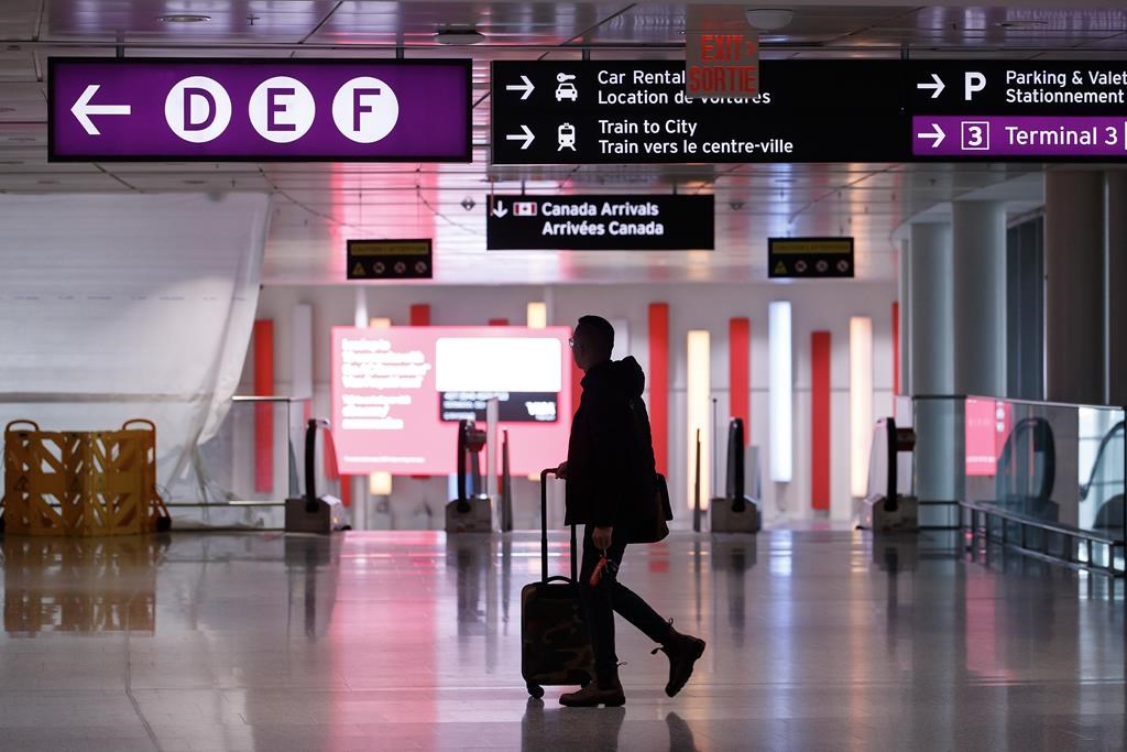 La police a arrêté neuf personnes pour un vol de 24 millions $ à l’aéroport Pearson