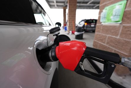Le prix de l’essence a bondi à plusieurs endroits au pays jeudi