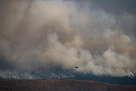 Alertes d’évacuation en Alberta et en Colombie-Britannique en raison de feux de forêt