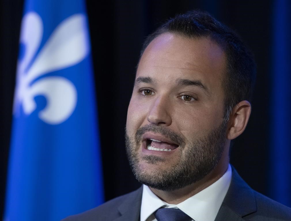 Crise des médias: le ministre Lacombe ouvert à une proposition de Québec solidaire