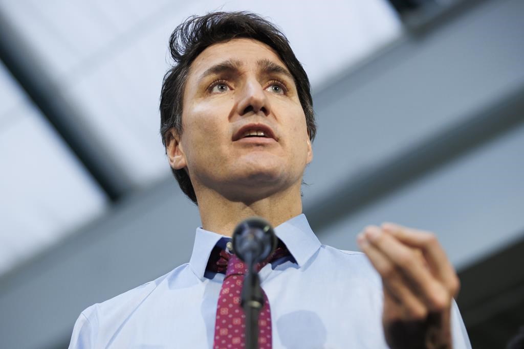 Flirt avec des conspirationnistes: Poilievre choisit d’être «toxique», dit Trudeau