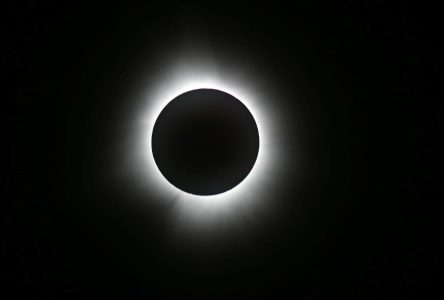[VIDÉO de l’éclipse] Saint-Jean-sur-Richelieu plongée dans le noir durant quelques minutes