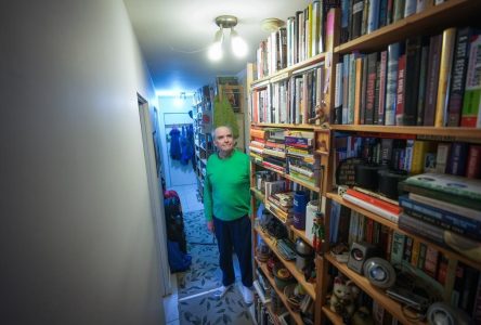 C.-B.: un homme qui perd la vue vend sa collection de 3500 livres