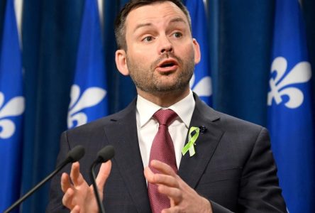 Le Parti québécois veut sortir les cellulaires des écoles primaires et secondaires