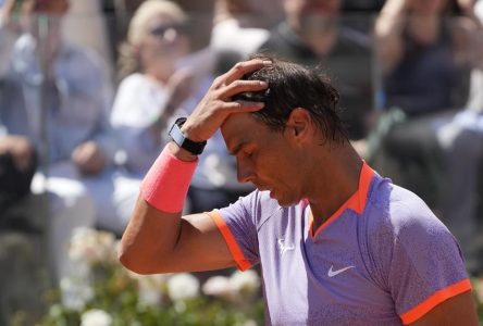 Après un cuisant revers à Rome, Nadal est songeur en prévision de Roland-Garros