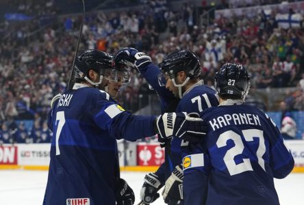 Championnat mondial de hockey: la Finlande et la Slovaquie l’emportent