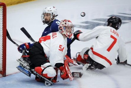 Le Canada bat les États-Unis 2-1 et est champion du monde de parahockey